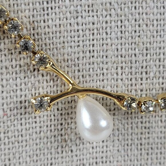 Vintage Gold-Tone Smoke Rhinestone White Faux Pearl Vine Necklace 18 In - Picture 4 of 11